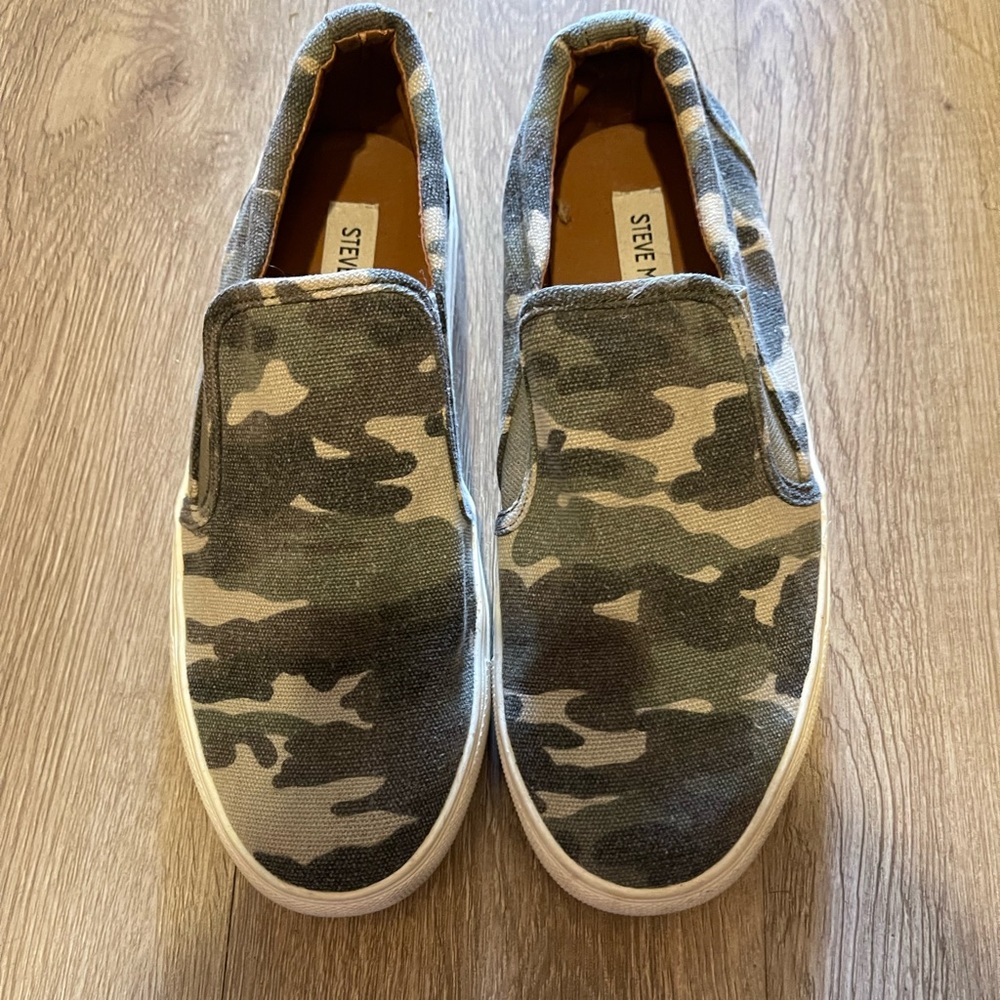 Steve Madden.
